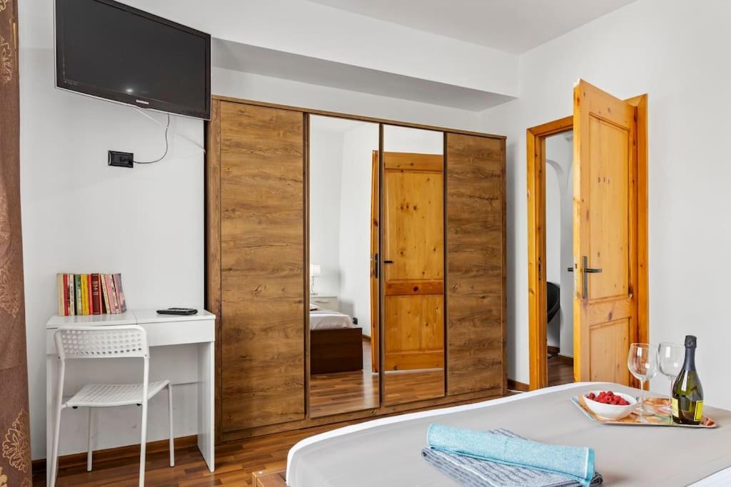 Bamboo Ultra Central Apartment Бухарест Екстер'єр фото