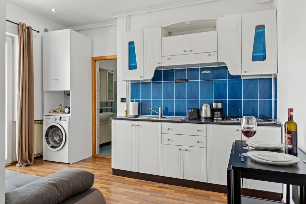 Bamboo Ultra Central Apartment Бухарест Екстер'єр фото